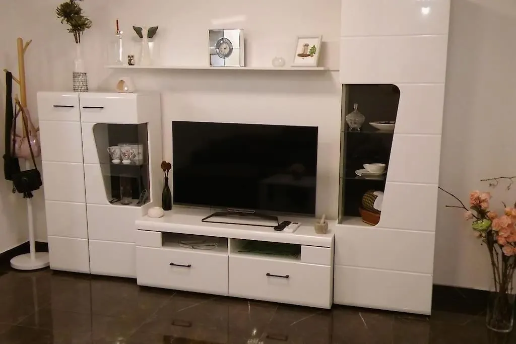 Apartment Apartma Nada, Tu Boste V Centru Poletnega Utripa Pula