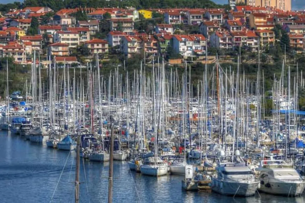 Apartma Nada, Tu Boste V Centru Poletnega Utripa Pula Croatia