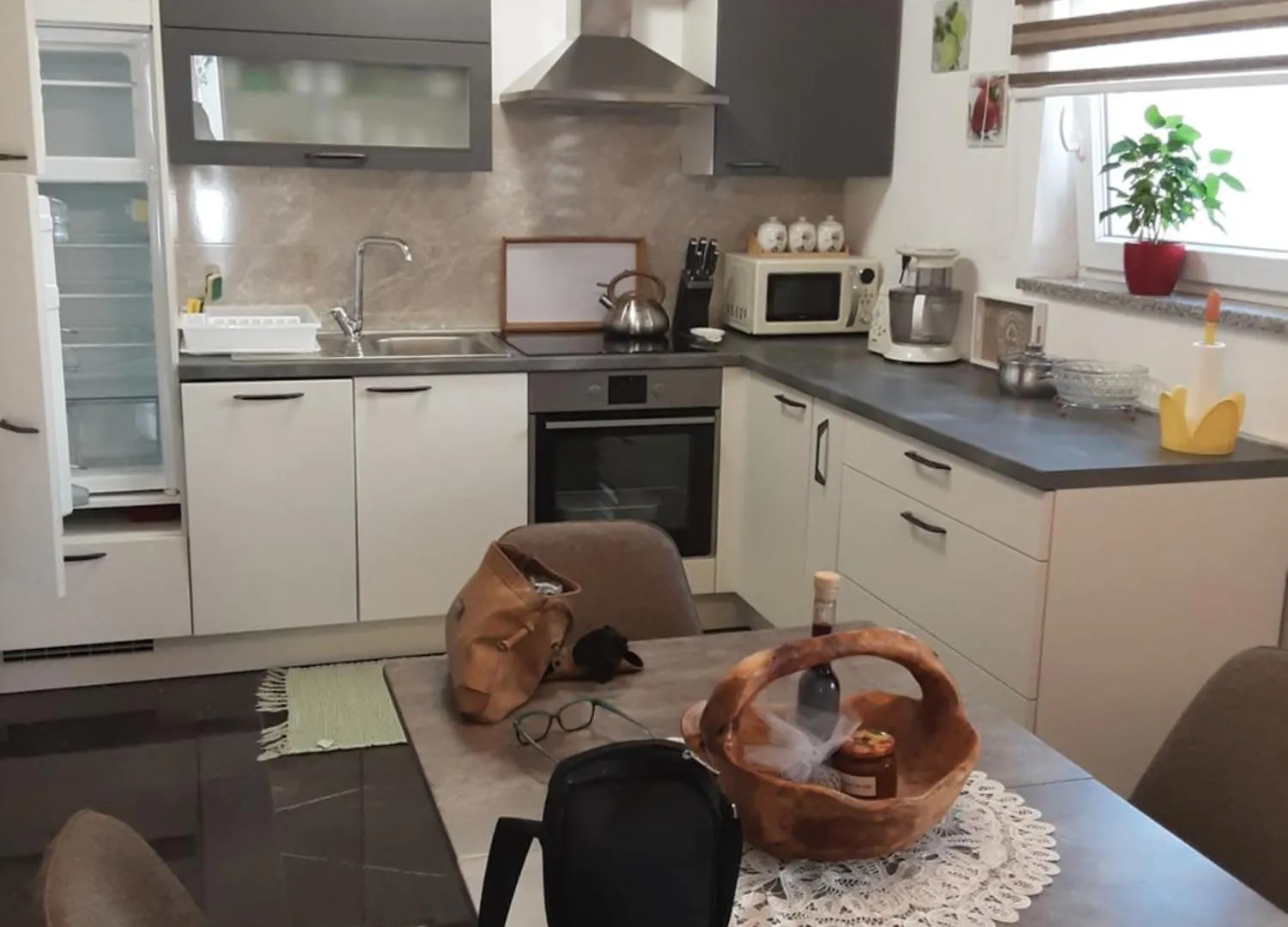 Apartma Nada, Tu Boste V Centru Poletnega Utripa Pula Apartment